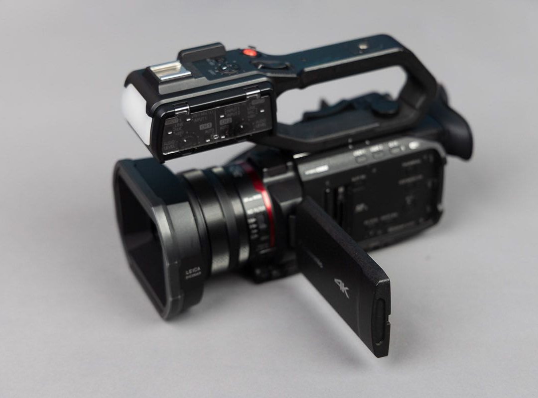 PANASONIC AG-CX20