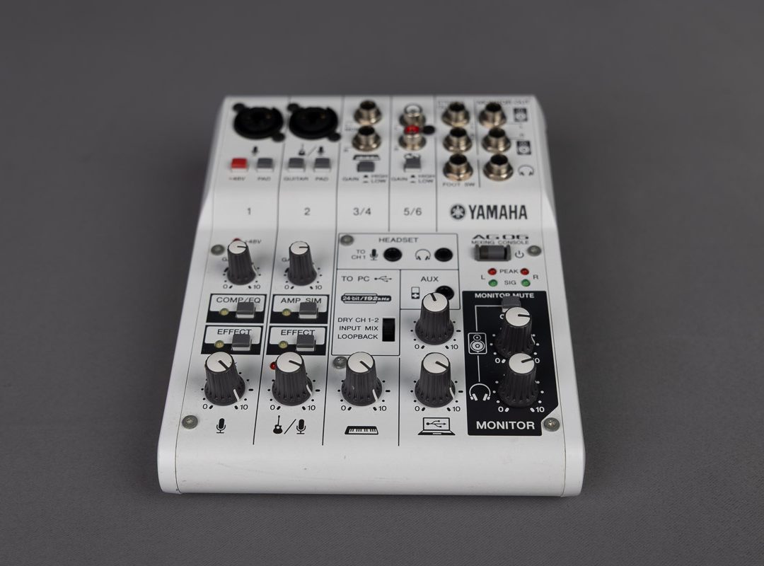 Yamaha Mixing Console AG06